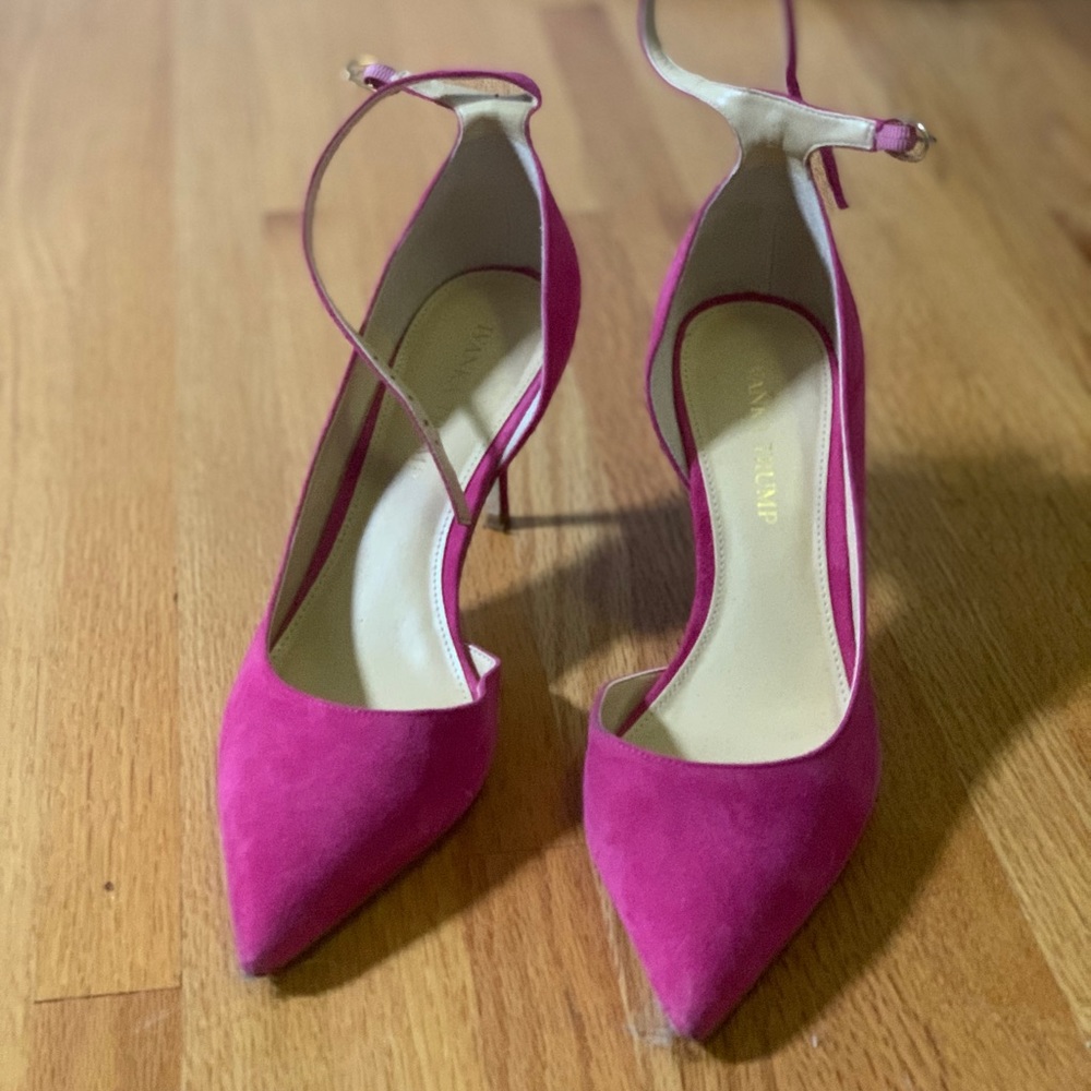 Ivanka Trump Pink kitten heels